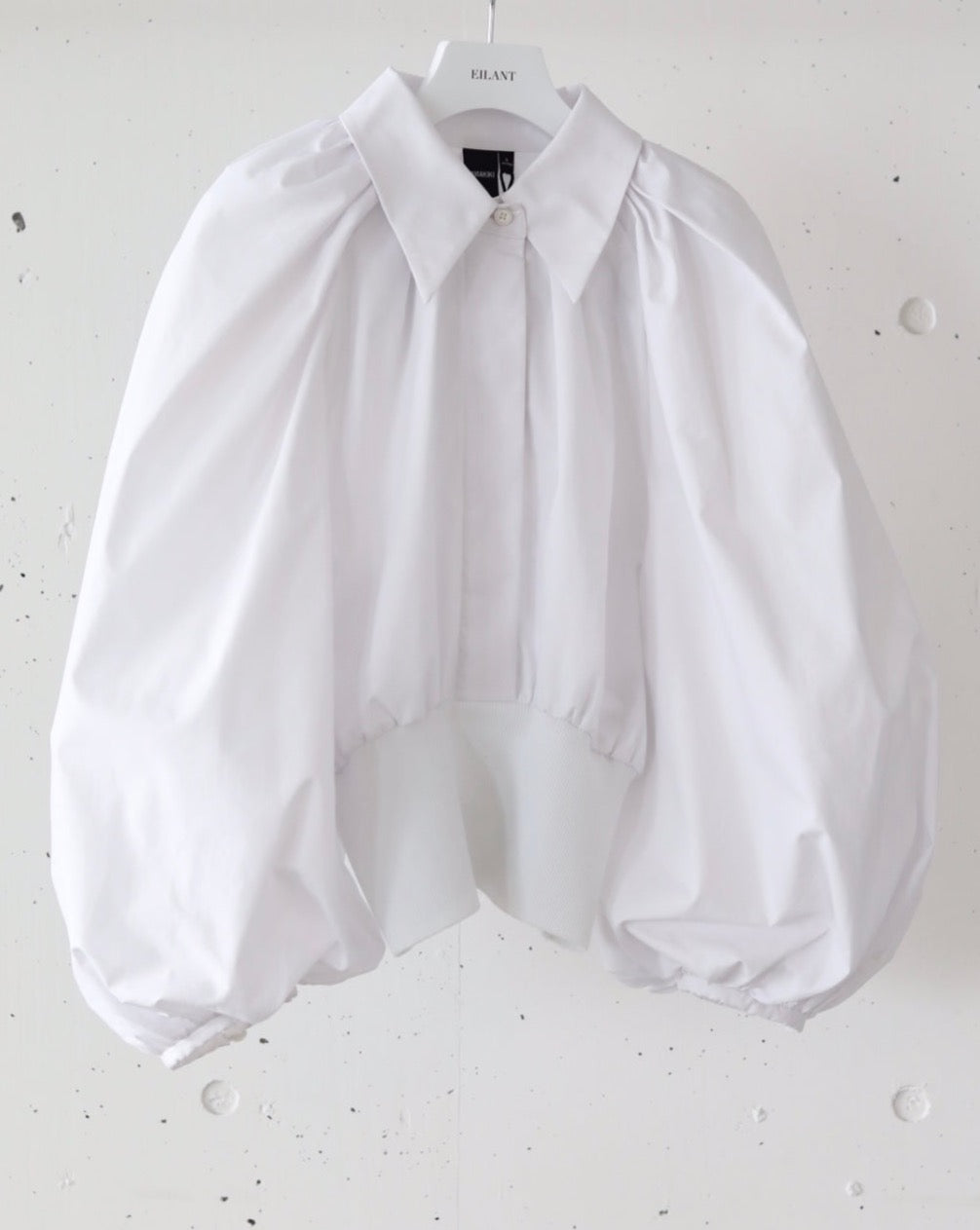 ANNAKIKI / Large puffed sleeve shirt