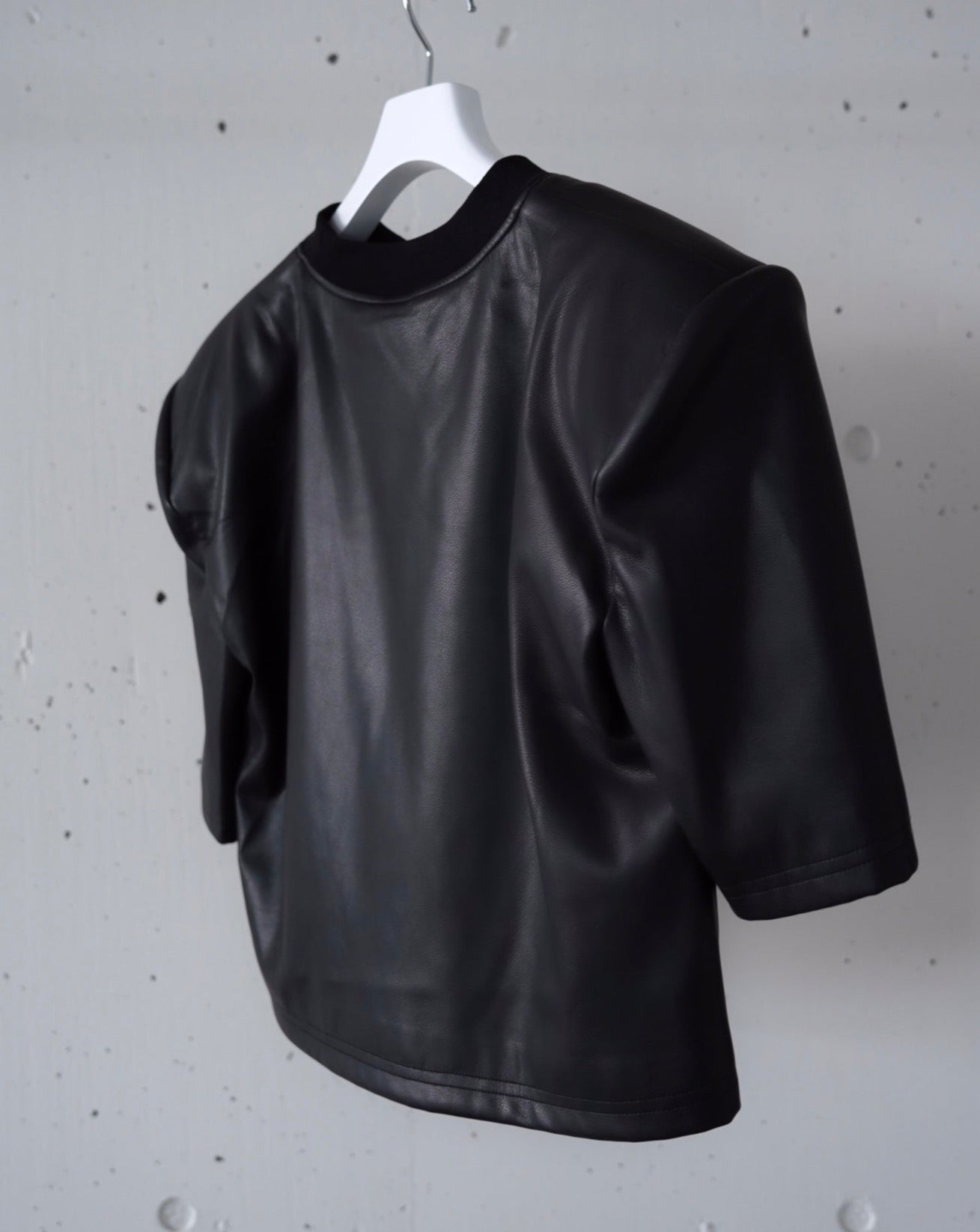 ANNAKIKI  /　Short leather tops