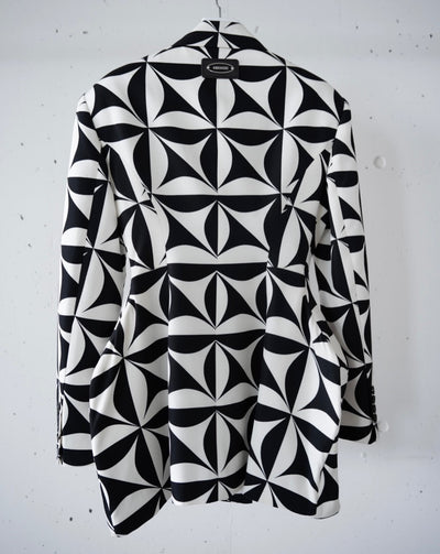 ANNAKIKI / Geometric design blazer